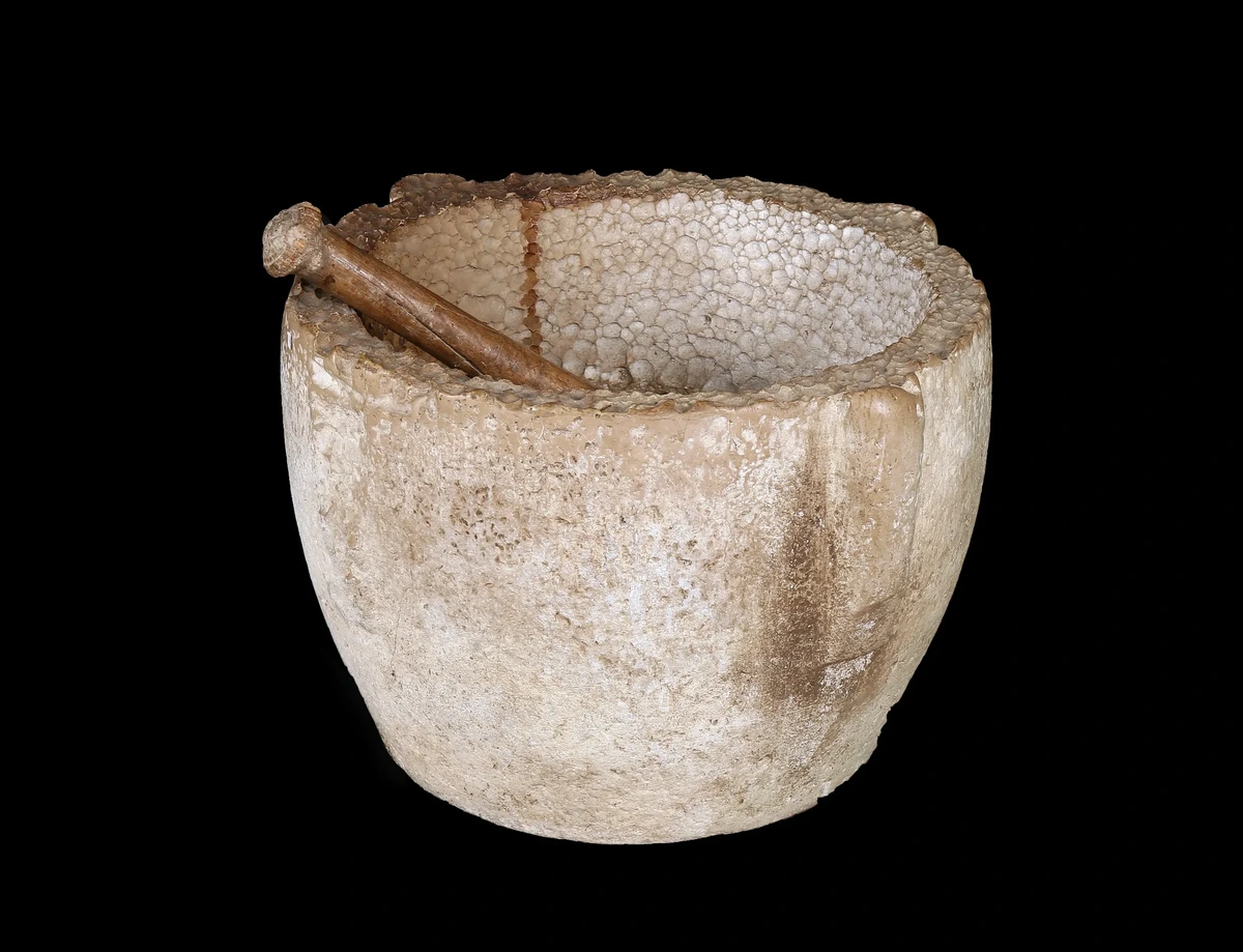 Mortar and pestle for grinding ingredients, Portugal, 16th century AD