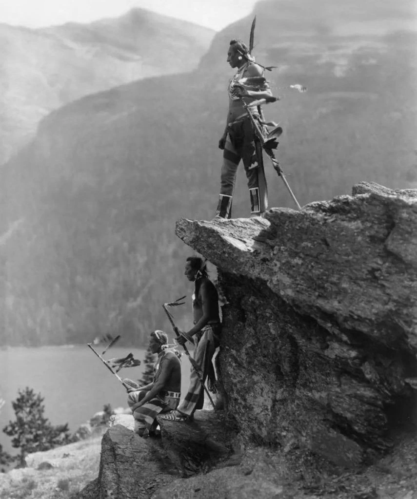 Members of the Niitsitapi ('Blackfoot') people at Glacier National Park, USA, ~1910