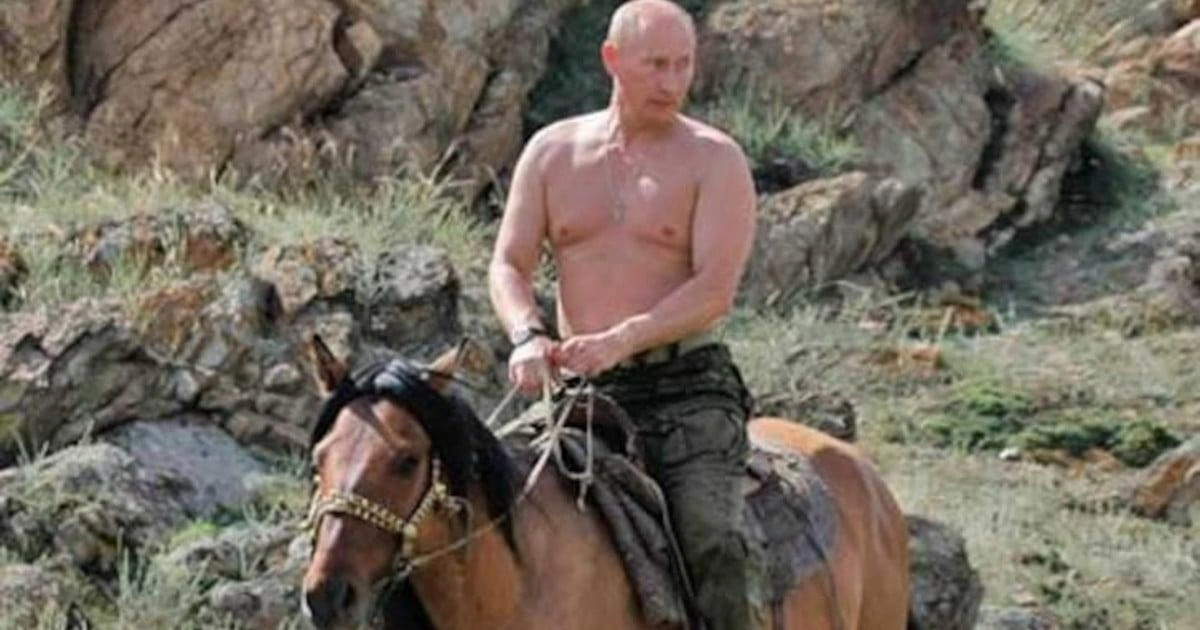 Putin a cavallo