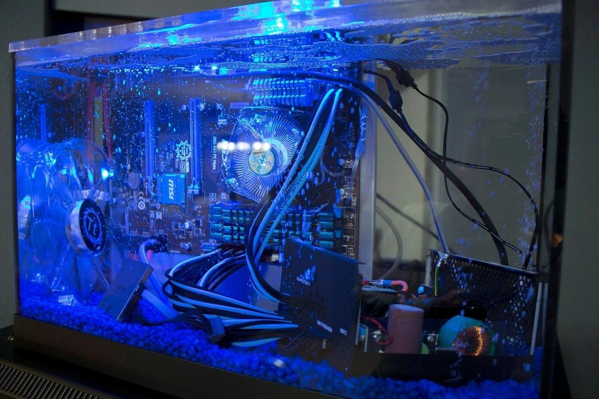 Hey, guys. Is it a good idea to dunk PC parts in isopropyl alcohol?
