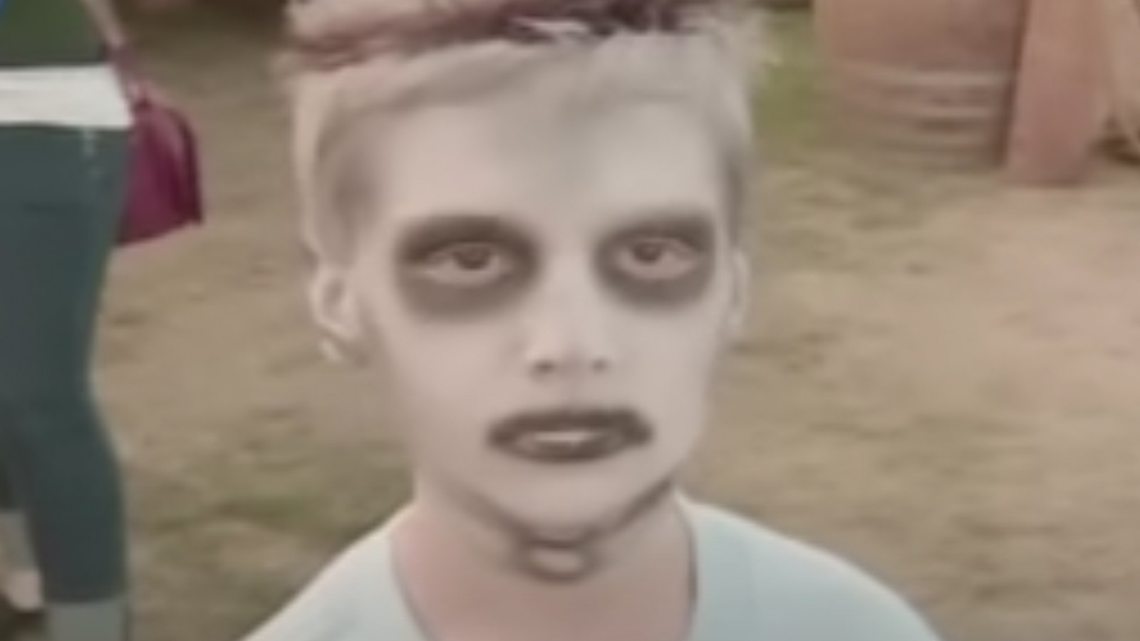 HdZVwJrNrNJ79oo.jpg