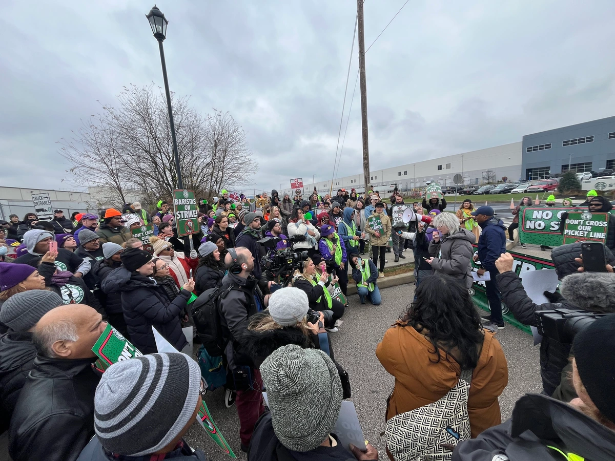 Photo of Starbucks strikers and supporters at Starbucks’ biggest East Coast distribution center in York, Pennsylvania.on Nov. 19, 2025.