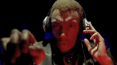 5th Element remote roach gif.