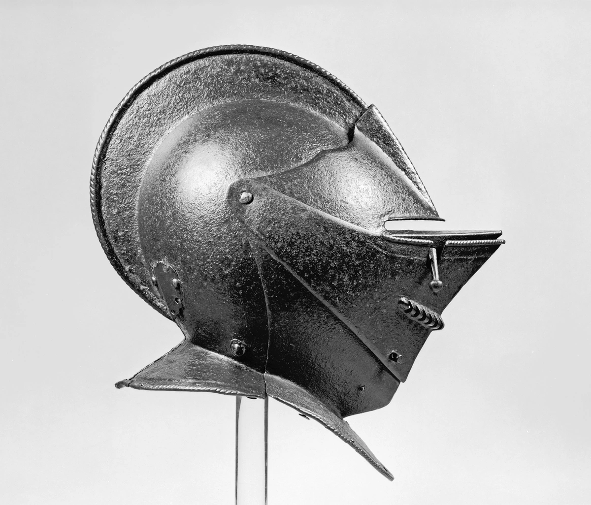 12.4 lb (5.6 kg) bulletproof steel helmet, France, ~1570 AD