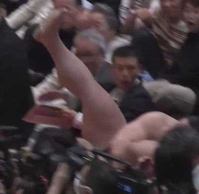 PuJQyfvP4fXYdFU.jpg