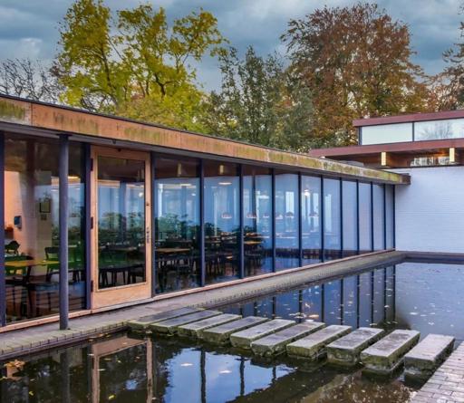 A new book looks at marvels of mid-century modern architecture 