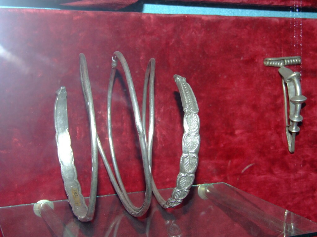 Dacian silver bracelet, 1st century BCE