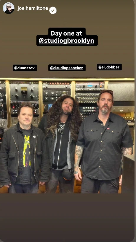 Trevor is in the studio with Claudio Sanchez, Dobber Beverly and Joel HamiltonNews, interviews and articles (i.redd.it)