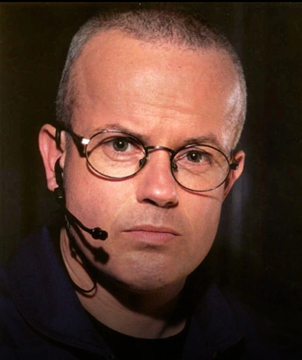 In your opinion, who is the ACTUAL main character of Stargate SG-1?