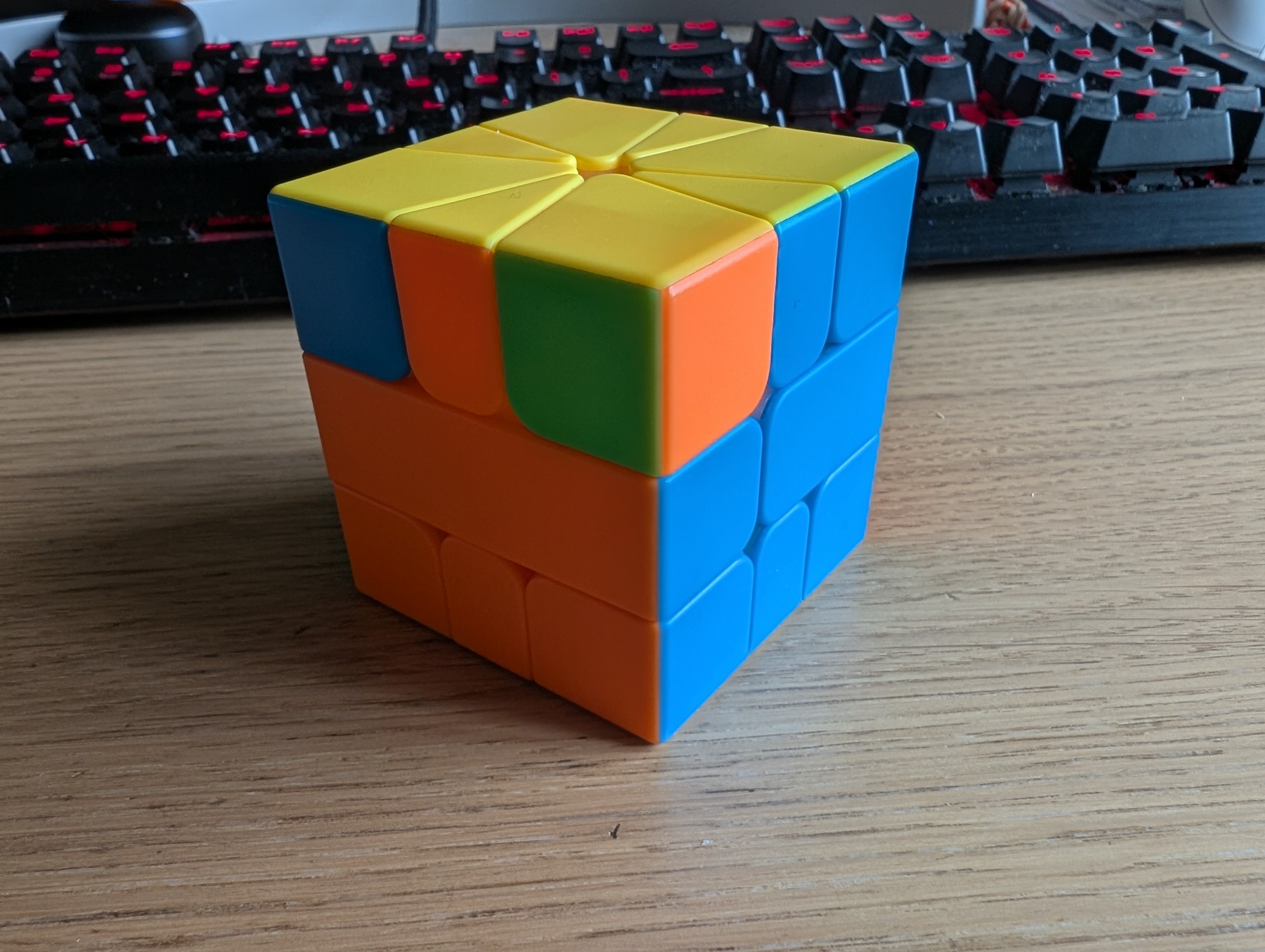 guR7bkjUbt45Q6p.jpg