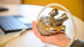 Man lives for 100 days with artificial titanium heart in successful new trial | CNN