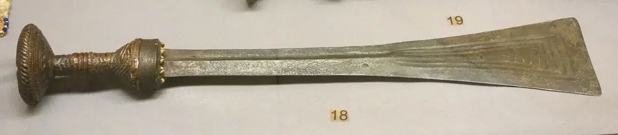 Congolese Ilwoon sword, 19th century AD
