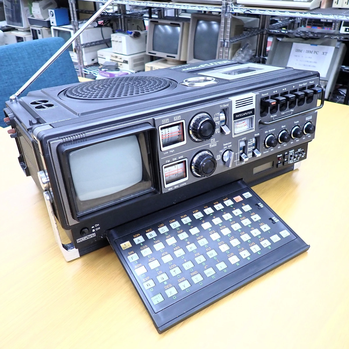 Radio Computer Tv It's a PC, radio, cassette player and TV